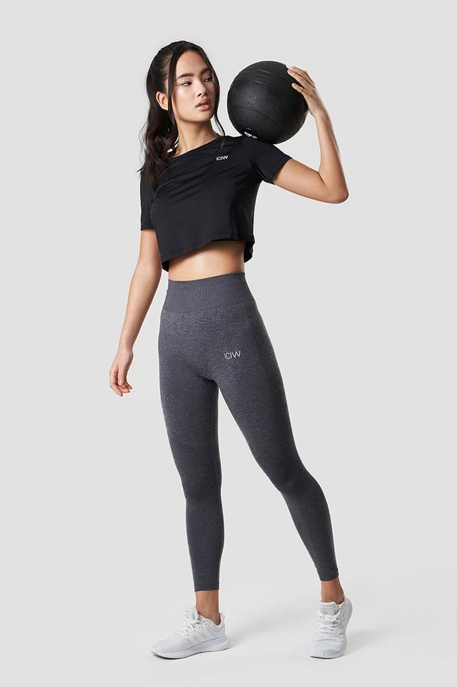 ICANIWILL - Training Crop Top - Black