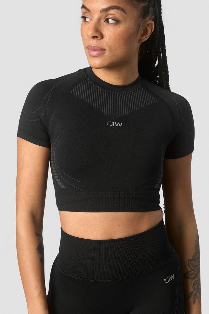 ICANIWILL - Ultra Seamless Cropped T-shirt - Black