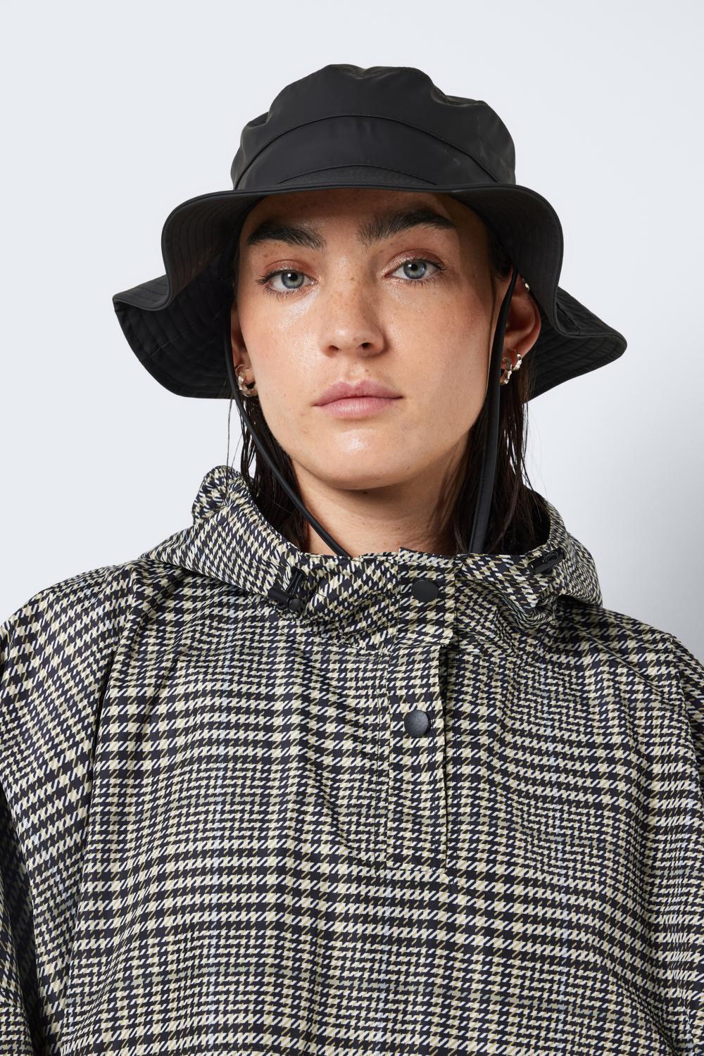 NOISY MAY - Sky Bucket Hat - Black