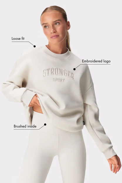 Comfy Embroidered Sweatshirt - for kvinde - STRONGER - Sweatshirt